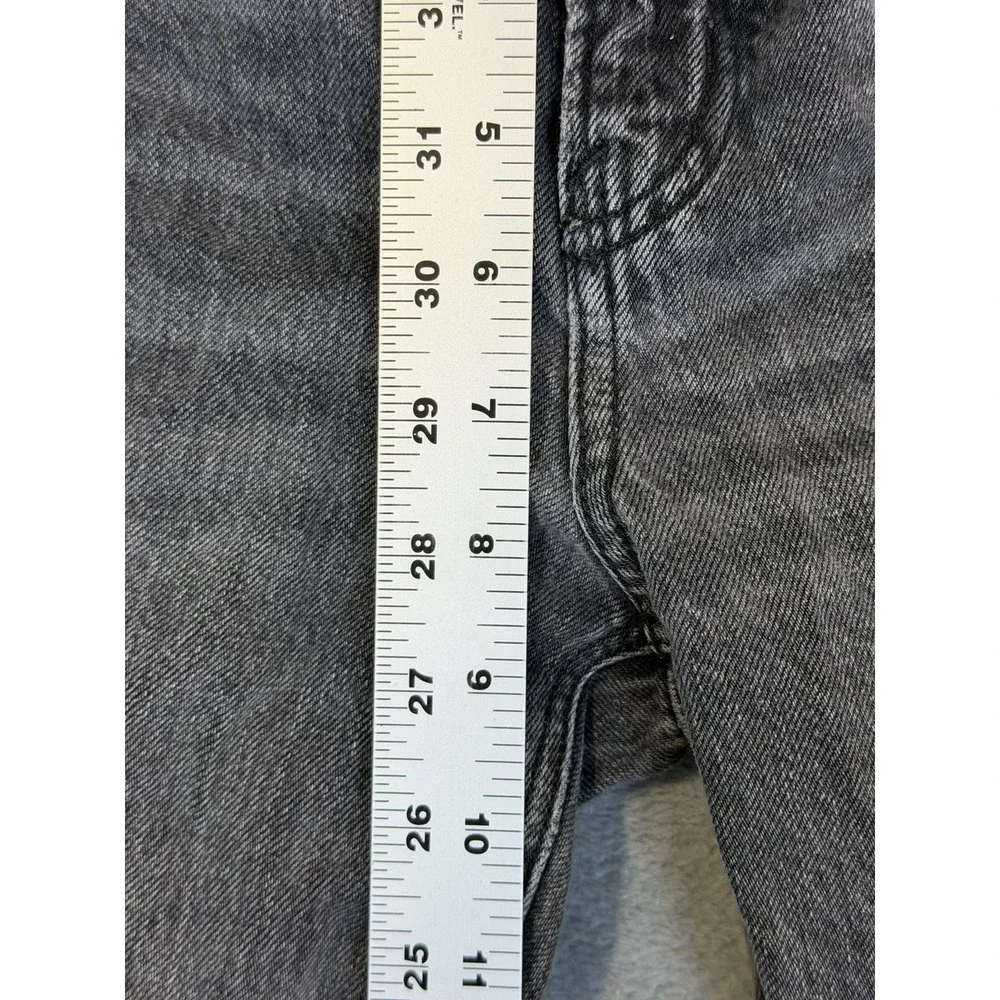 American Eagle Outfitters weekends str